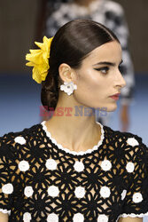 Carolina Herrera details detale