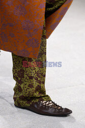 Dries van Noten details detale