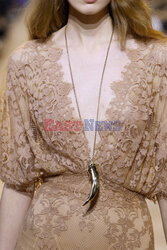 Elie Saab details detale